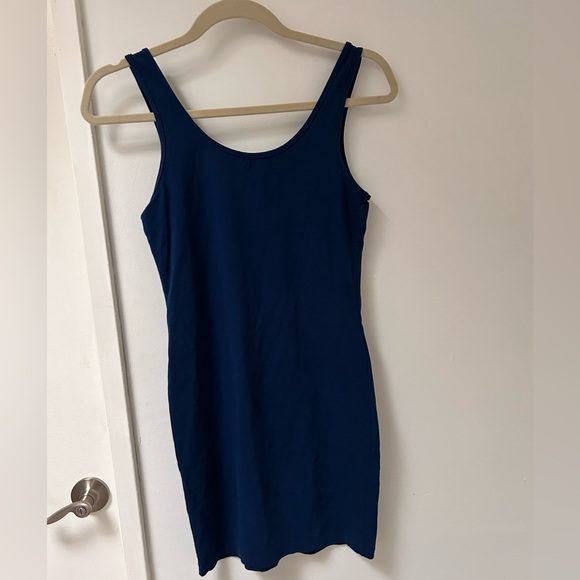 Forever 21 Body Con Mini dress! Size small - Picture 3 of 3